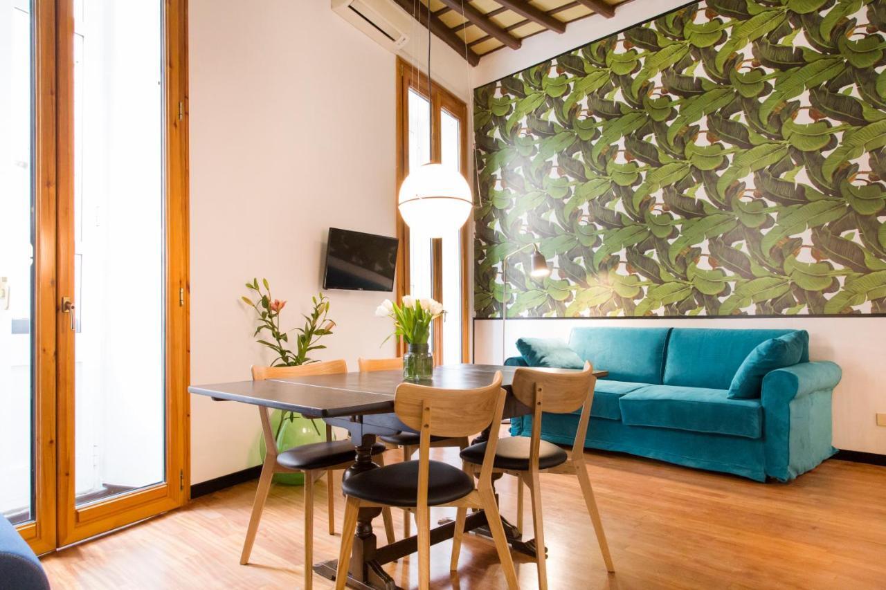 Trasteverehome - Central Monserrato House With Balcony ローマ エクステリア 写真