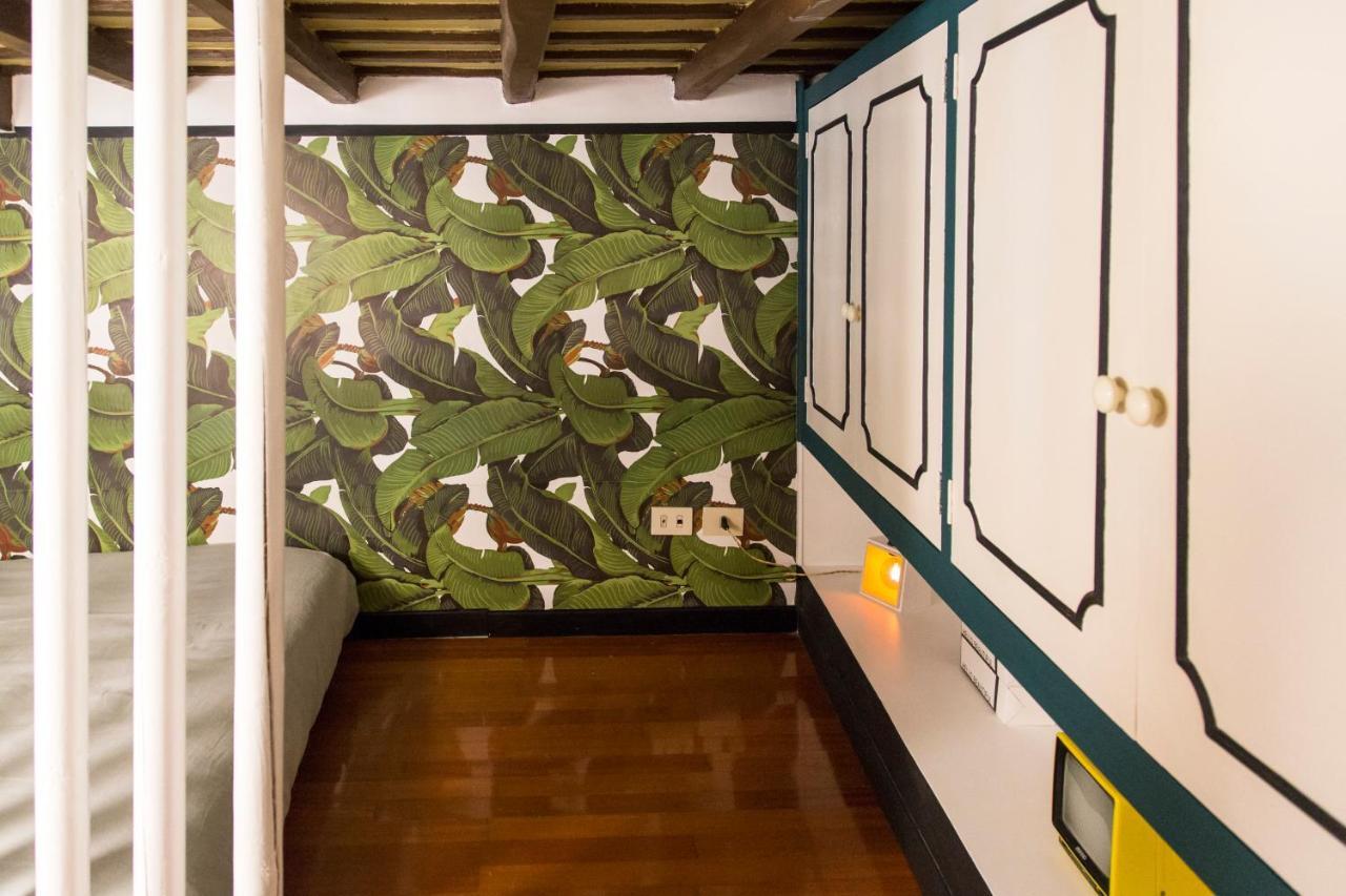 Trasteverehome - Central Monserrato House With Balcony ローマ エクステリア 写真