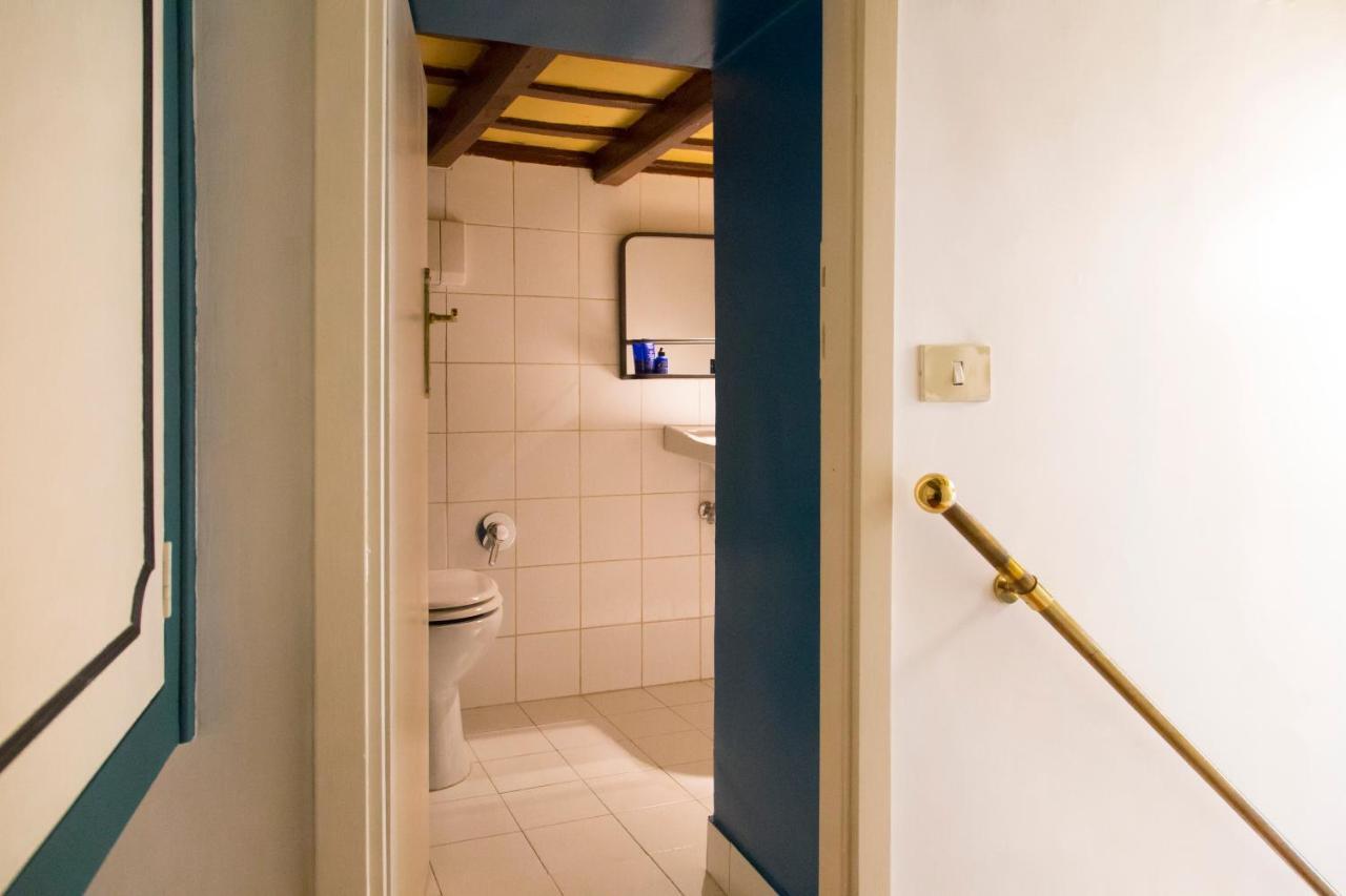 Trasteverehome - Central Monserrato House With Balcony ローマ エクステリア 写真